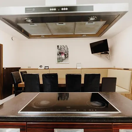 Misur Vendeghaz فيلة *