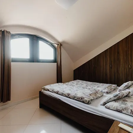 Misúr Villa Békésszentandrás